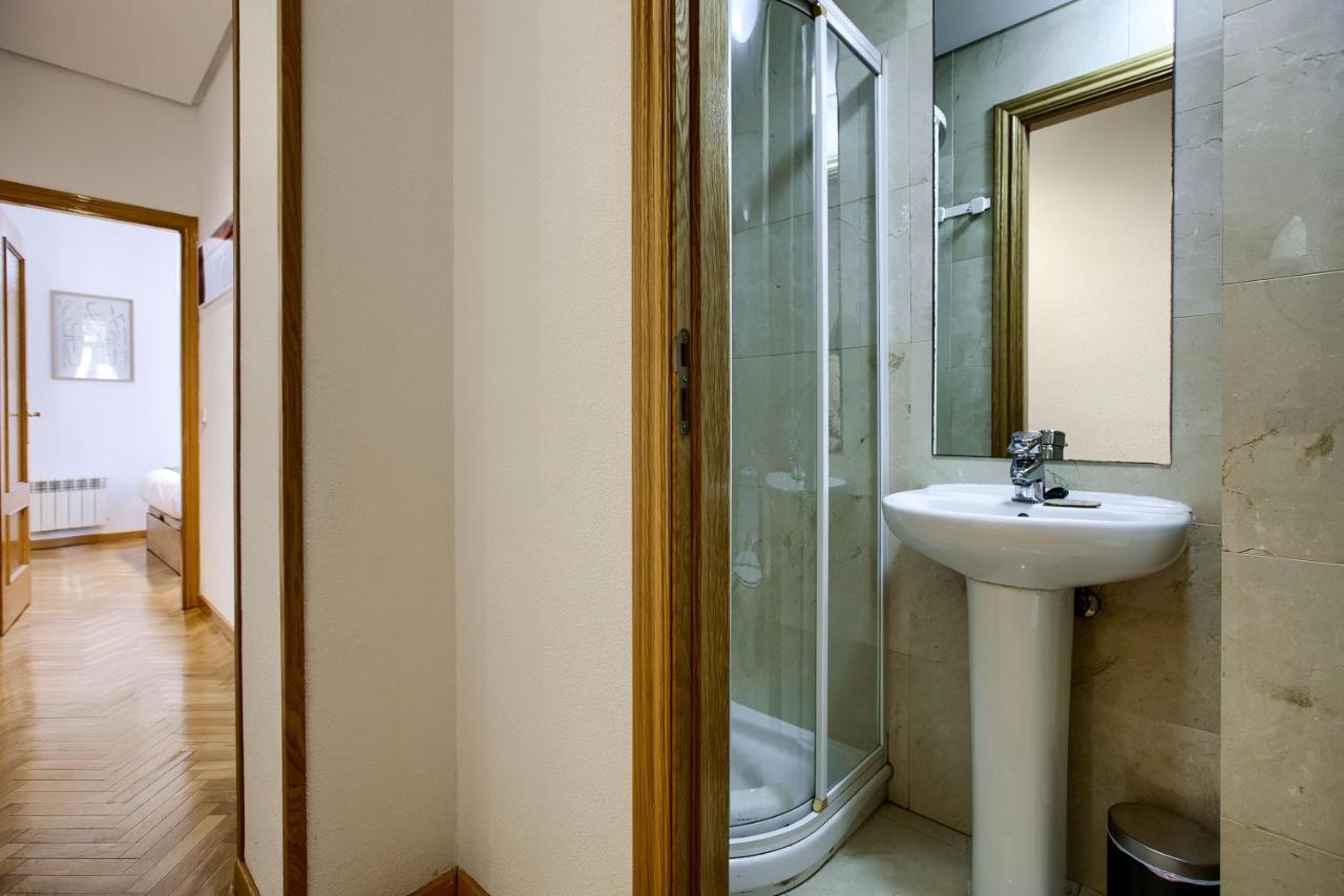 Ferienwohnung Charming Elegant Gran Via Madrid Exterior foto